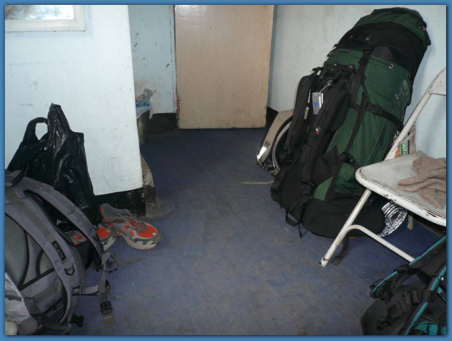 900x674 pixels (60K)